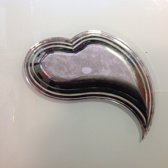 Shiseido Silverplate HEART in Motion Trinket Presentation Vanity Tray Di… - Picture 9 of 11